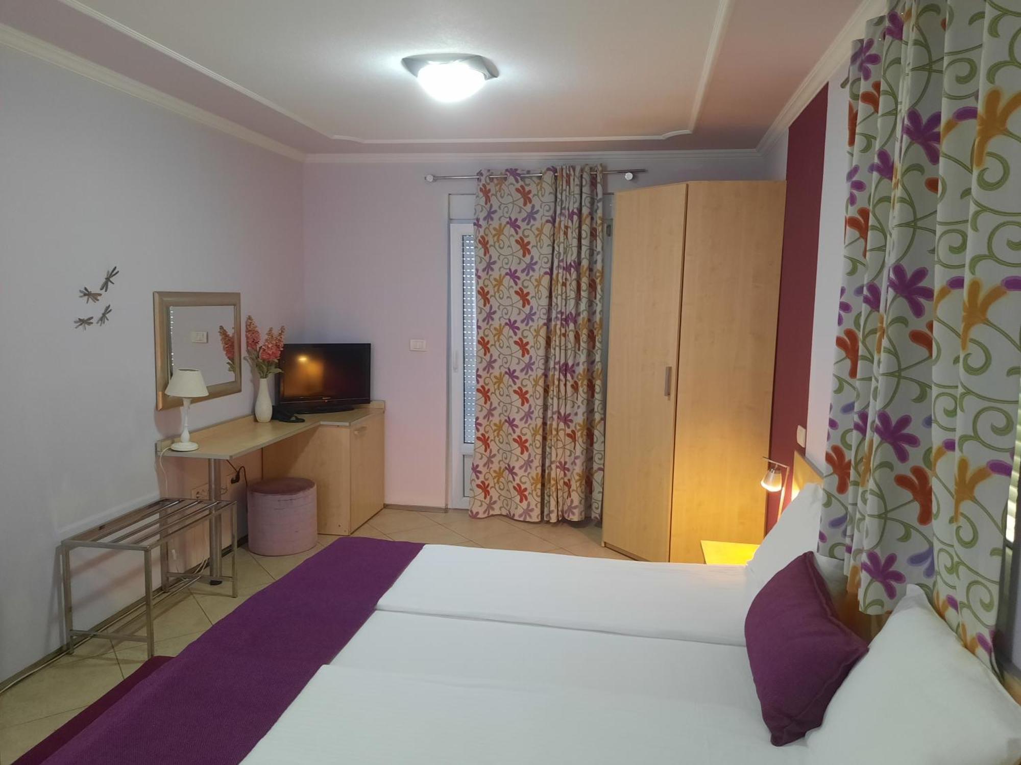 Aruba 3* Budva